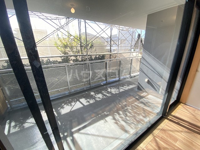 14/28 バルコニー