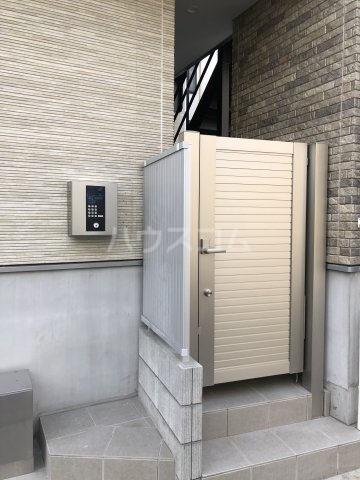 29/30 エントランス