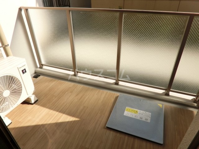 15/22 バルコニー