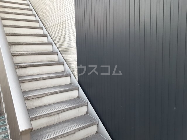 25/30 エントランス