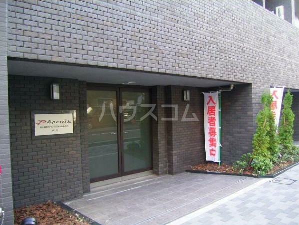 24/25 エントランス