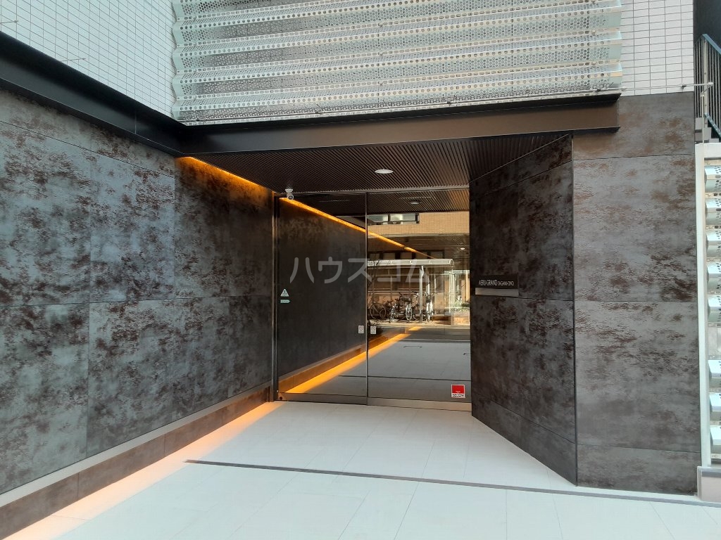 29/30 エントランス