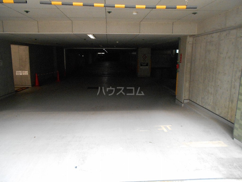 14/17 駐車場