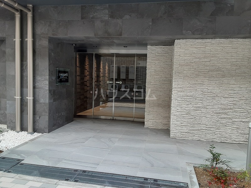 2/3 エントランス