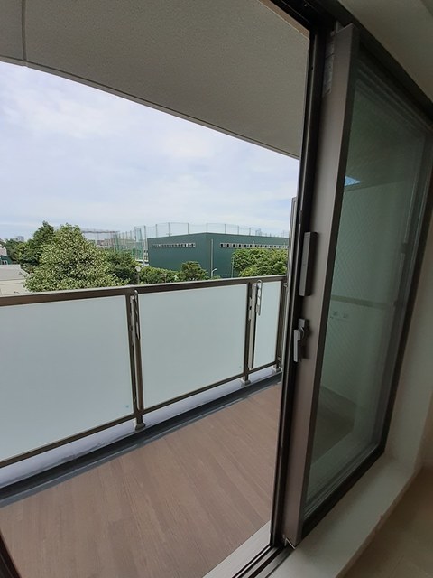 13/23 バルコニー