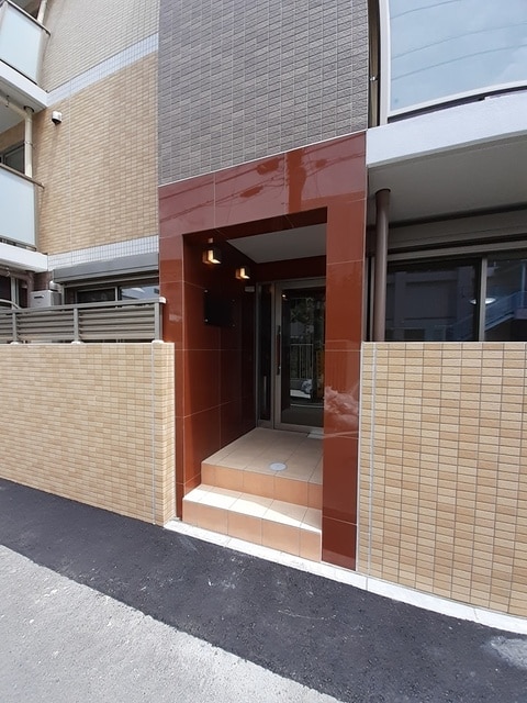 15/23 エントランス