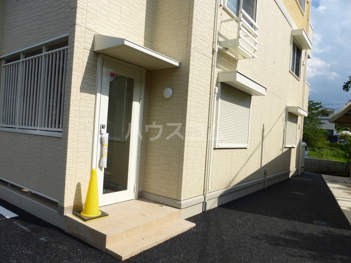 18/28 エントランス