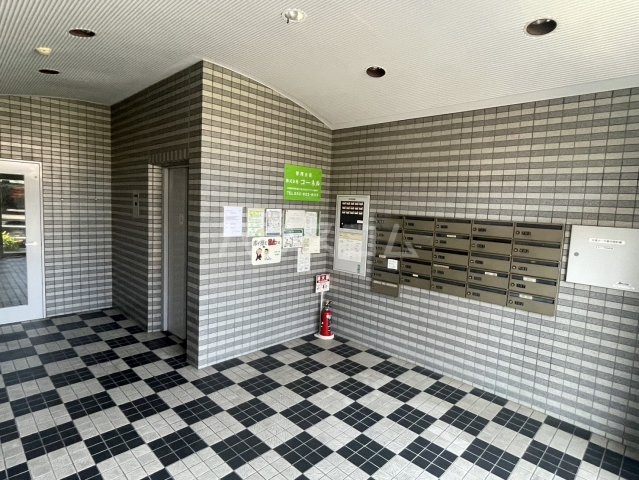 29/30 エントランス