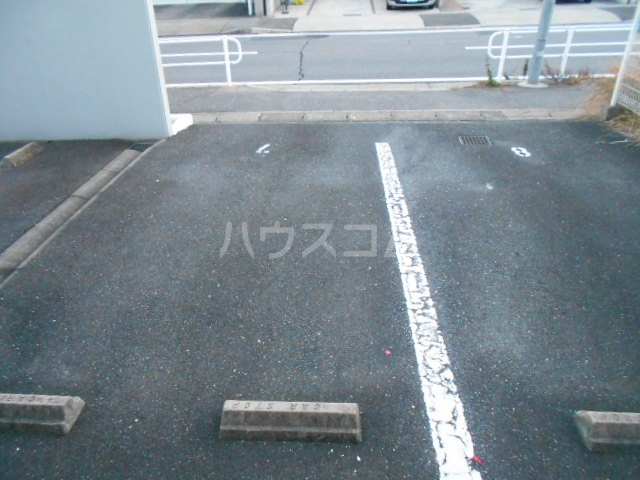 24/28 駐車場