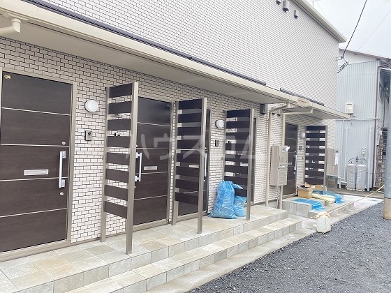 25/29 エントランス