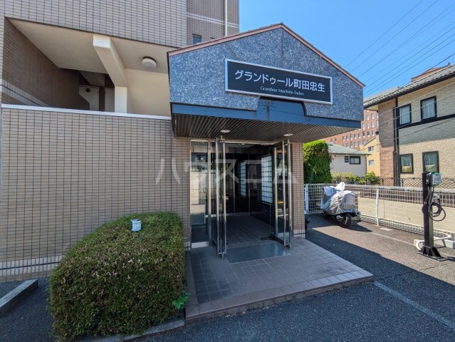 2/5 エントランス