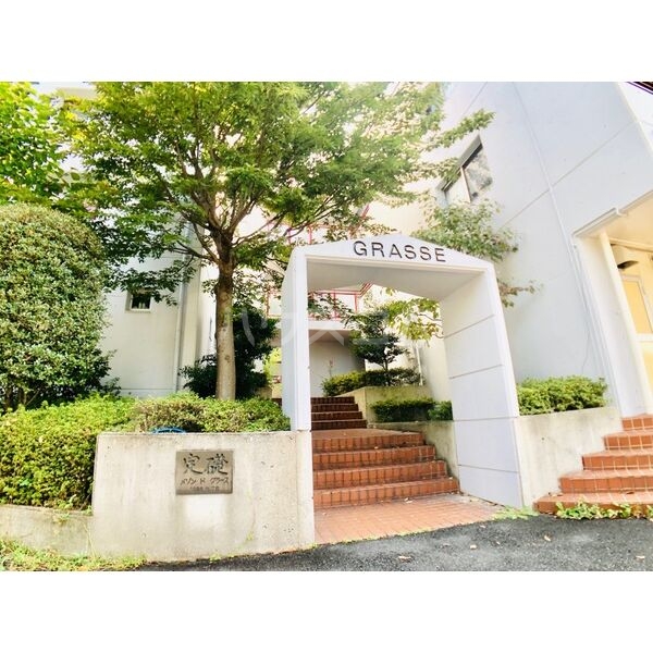 16/22 エントランス