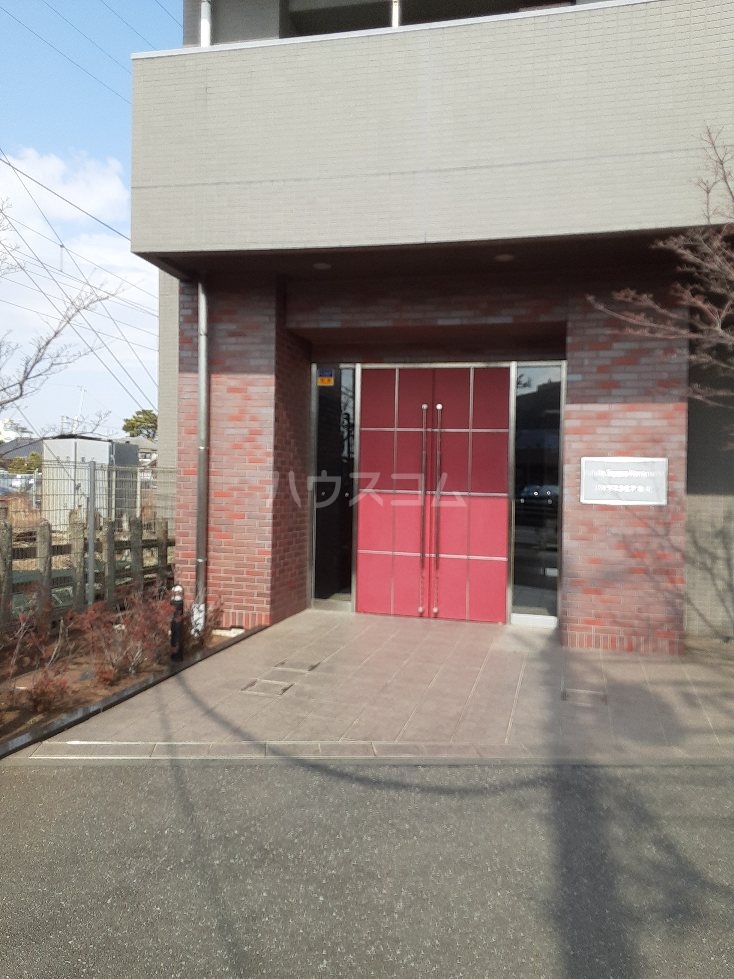 20/29 エントランス