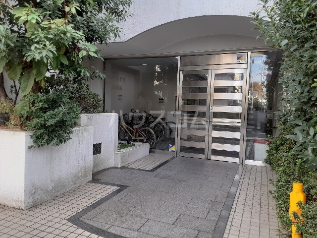 29/30 エントランス