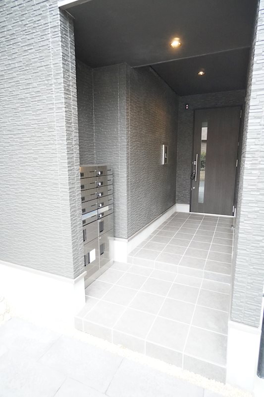 17/27 エントランス