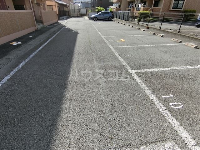16/22 駐車場