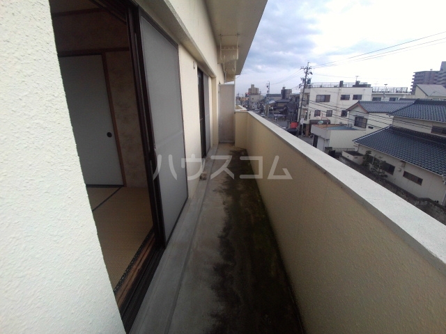 21/30 バルコニー