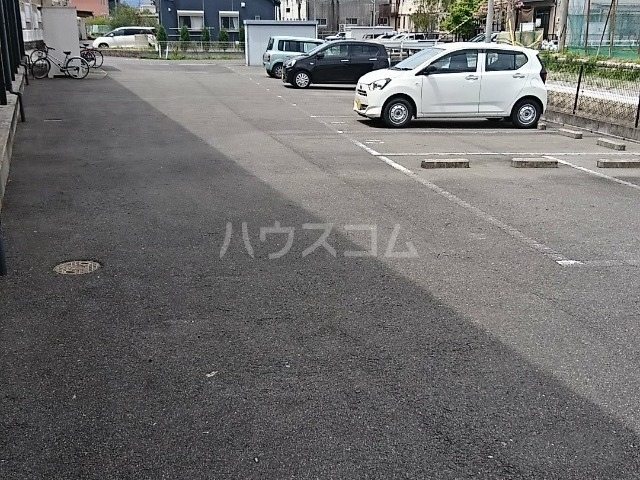 15/19 駐車場
