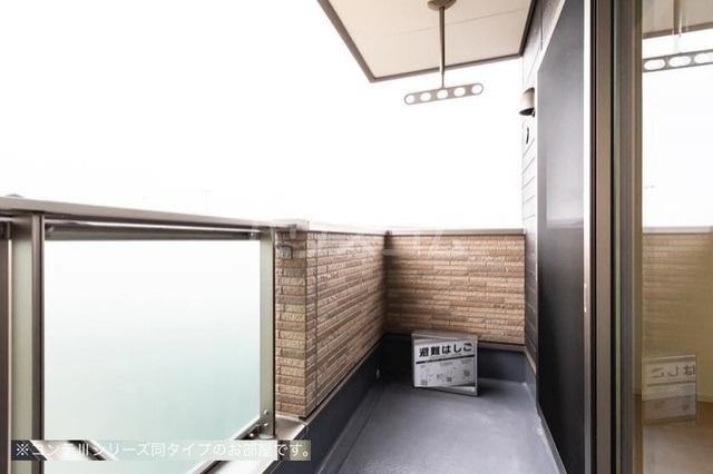 13/21 バルコニー