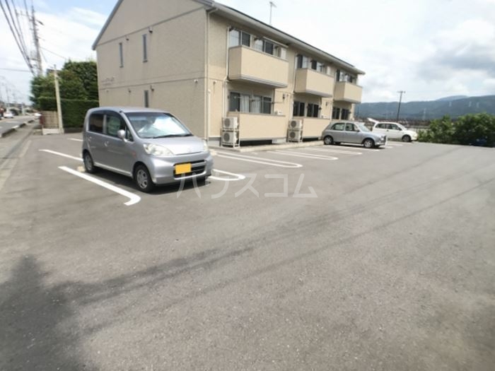 17/20 駐車場