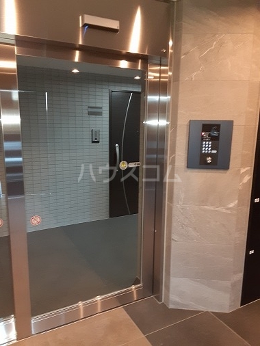 3/7 エントランス