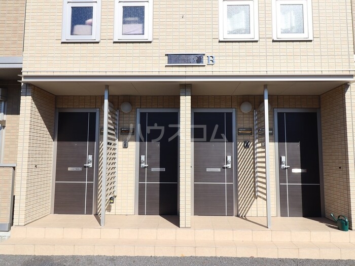 19/26 エントランス