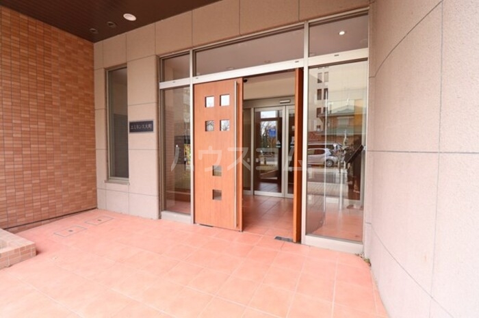 20/30 エントランス