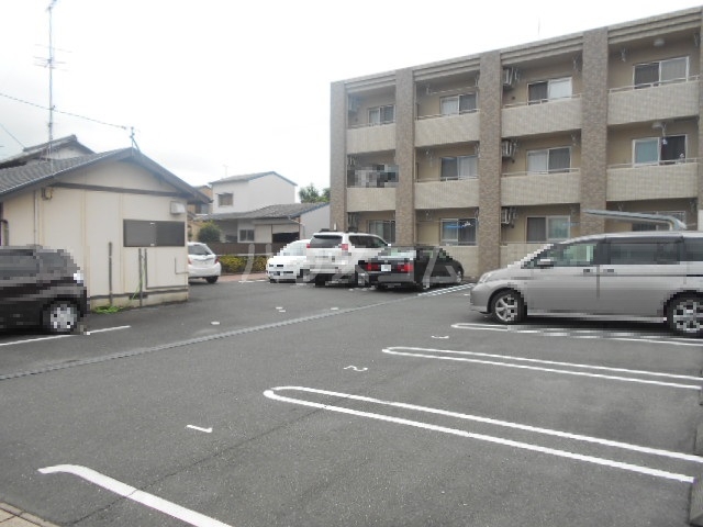 21/27 駐車場
