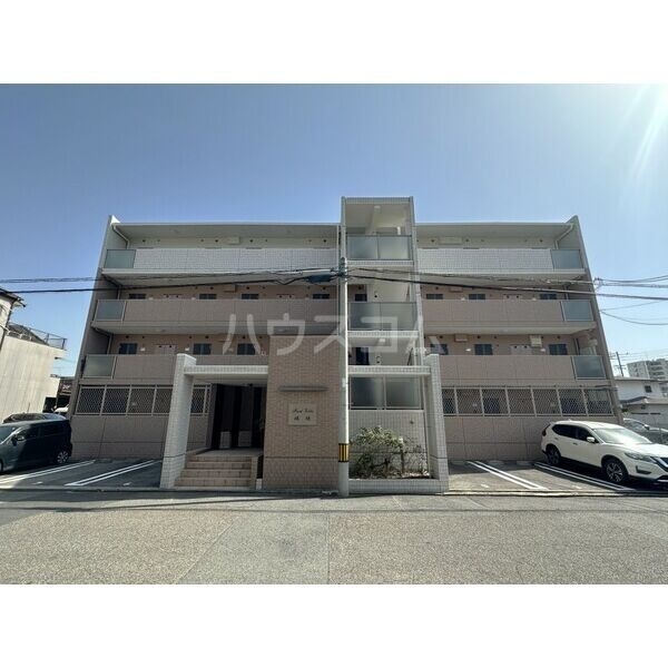 25/30 エントランス