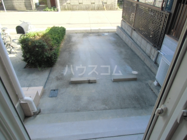 2/10 駐車場
