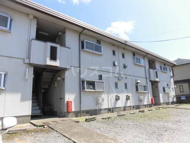 18/23 エントランス