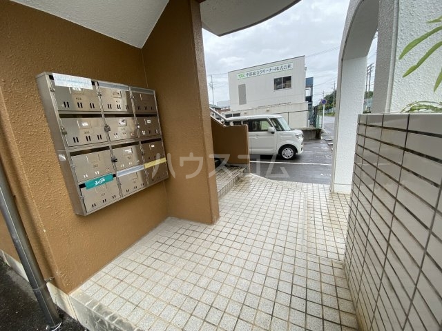 28/30 エントランス