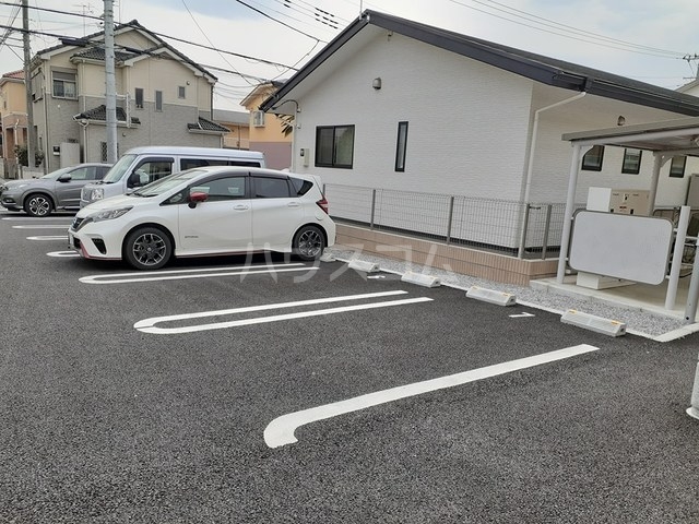 16/30 駐車場