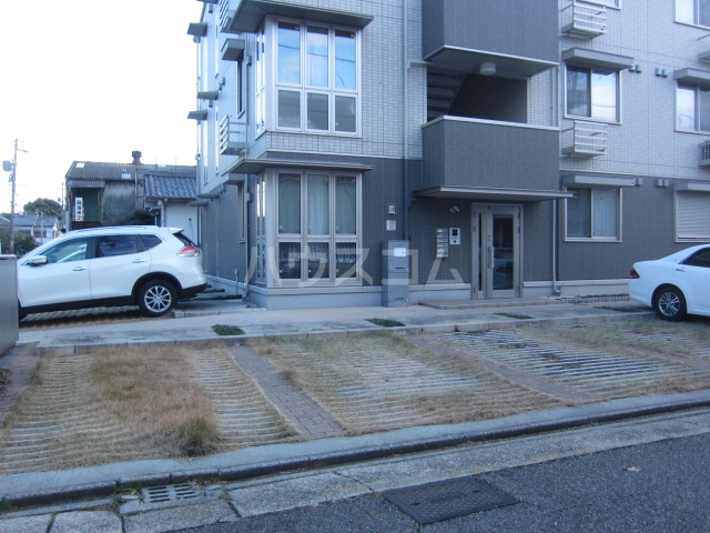 4/7 駐車場