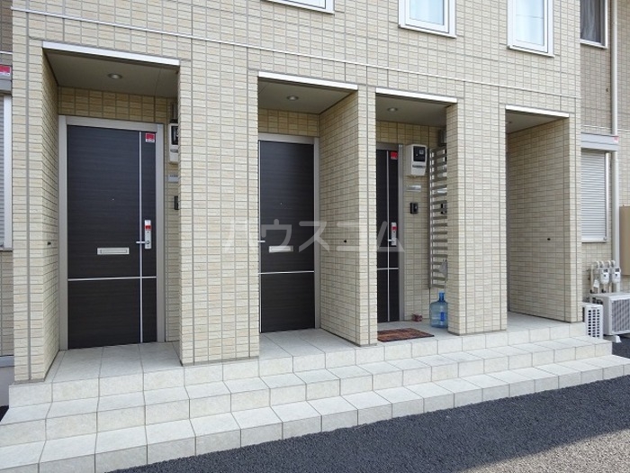 2/5 エントランス