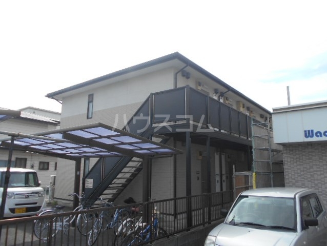 26/30 エントランス