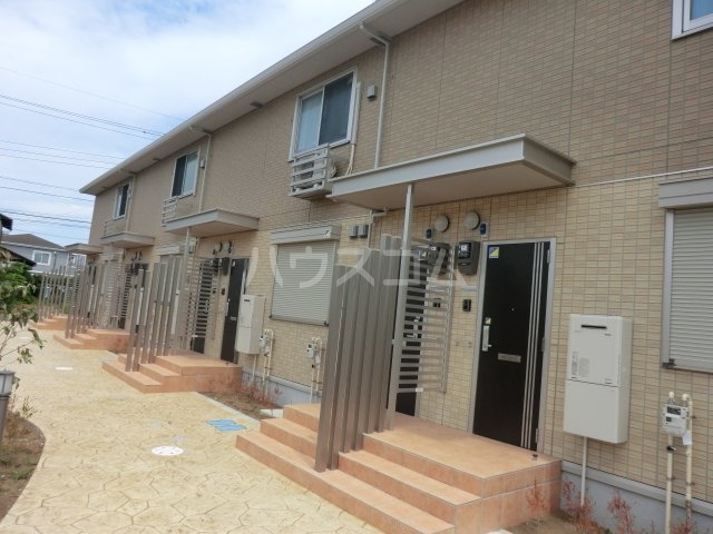 23/30 エントランス