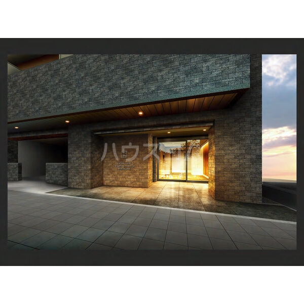 18/26 エントランス