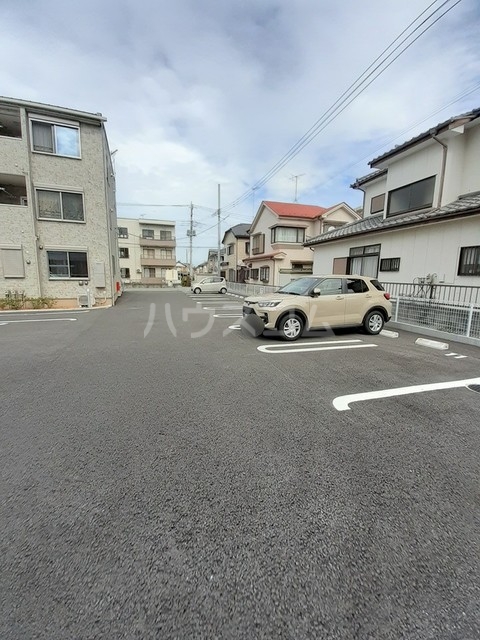 17/30 駐車場