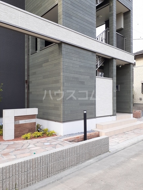 15/22 エントランス