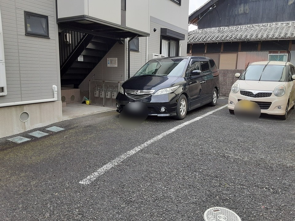18/21 駐車場