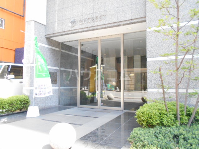 18/24 エントランス