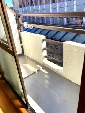 16/27 バルコニー