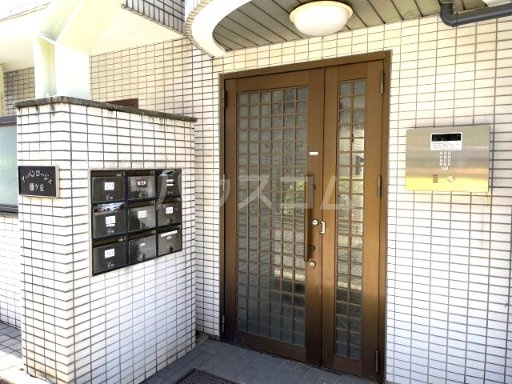 20/27 エントランス