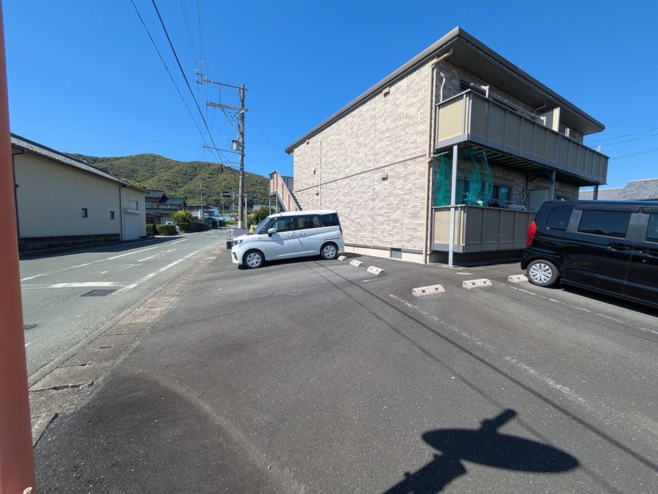 15/18 駐車場