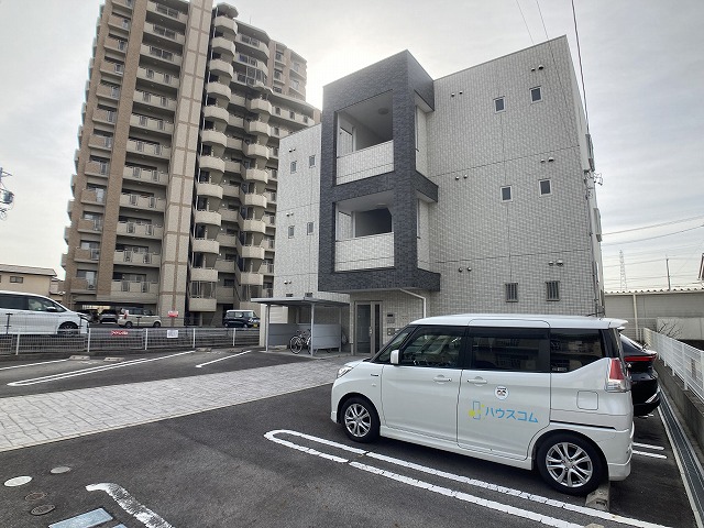 26/30 駐車場