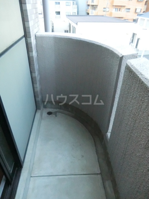 19/27 バルコニー