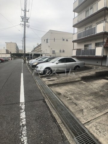 2/10 駐車場