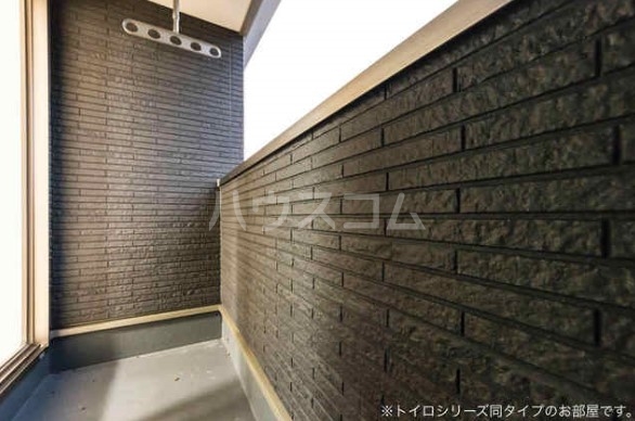 13/22 バルコニー