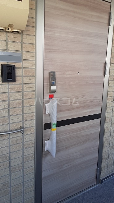 21/30 エントランス